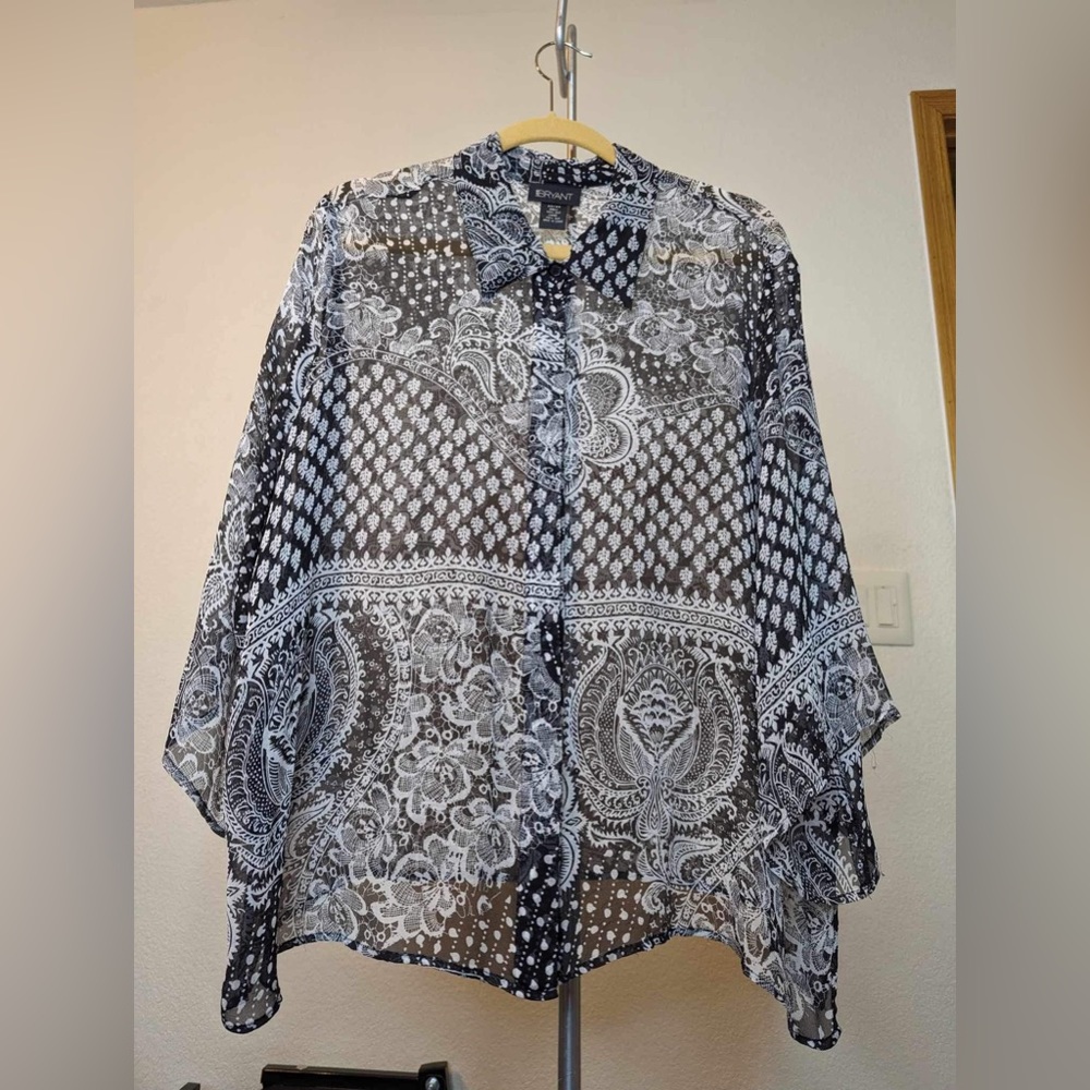 Lane Bryant Black and Grey Paisley Print Sheer Shirt Size: 22/24